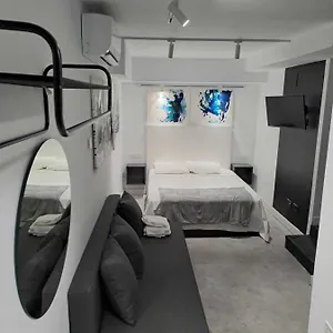 https://atarazanas-modern-y-luxury.hotelsinnerja.org
